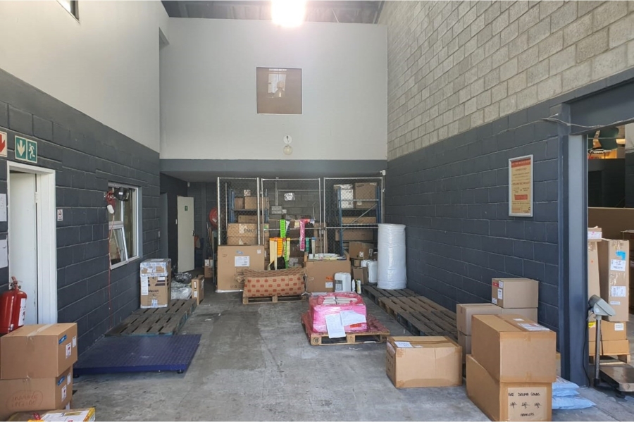 To Let commercial Property for Rent in Walmer Eastern Cape